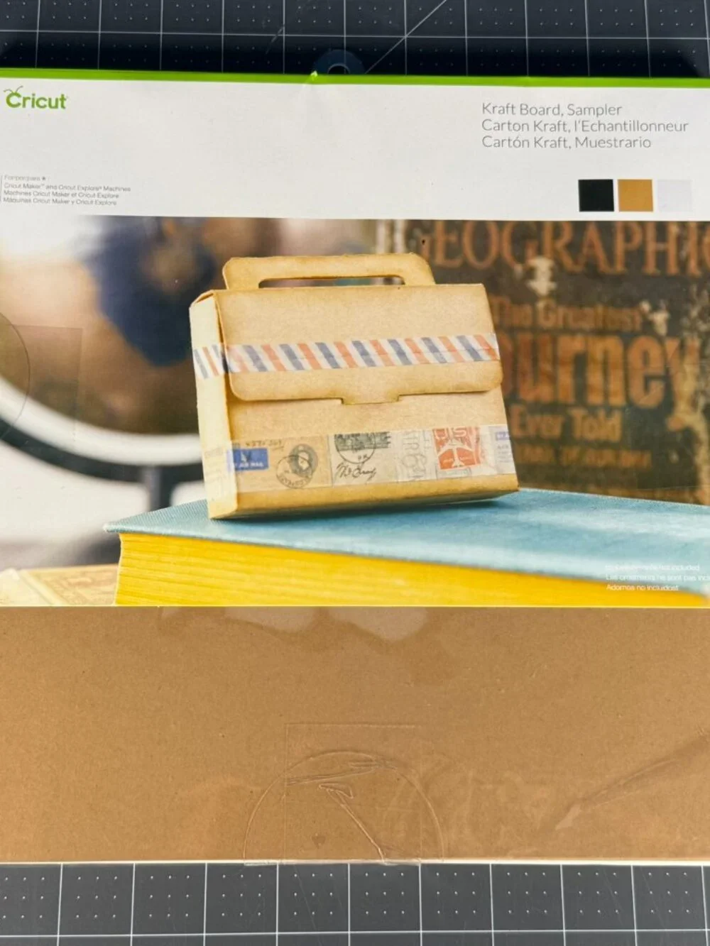 Cricut Joy Smart Machine Crafting Bundle + Tools & Vinyl